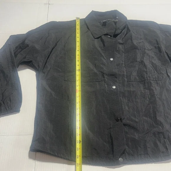 NWT Athleta Black lightweight Jacket with buttons elastic cuffs pull bungee tab - Picture 3 of 11